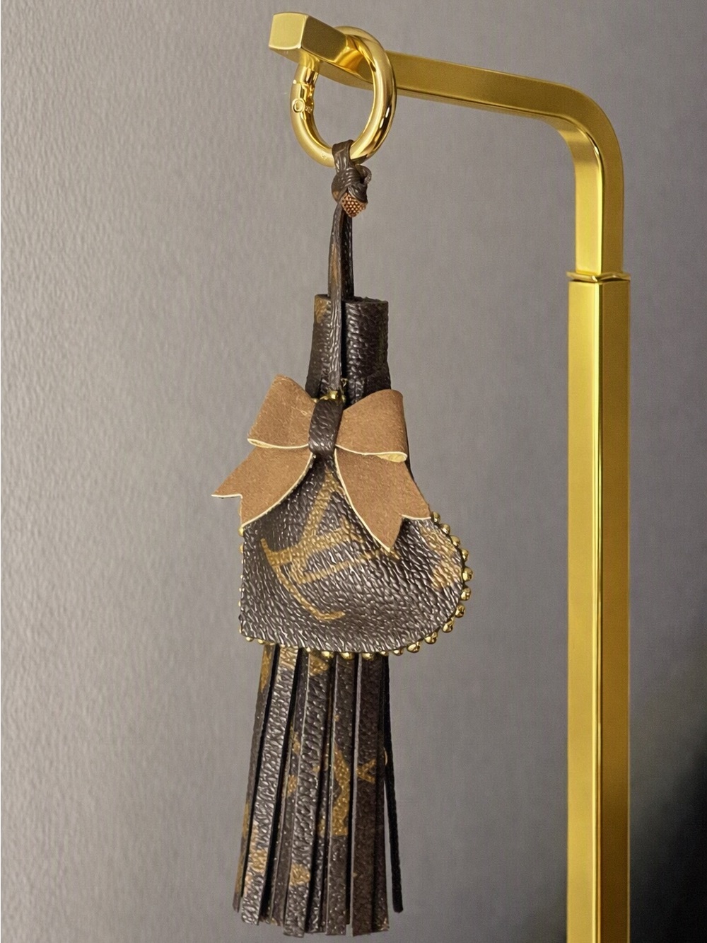 Brown Leather Tassel and Heart Keychain/Purse decor - Picture 4 of 5